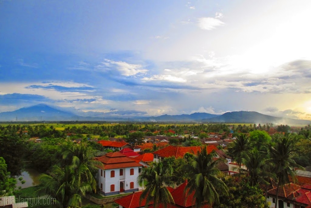 (Foto) Menara Masjid Agung Banten | backpackmini