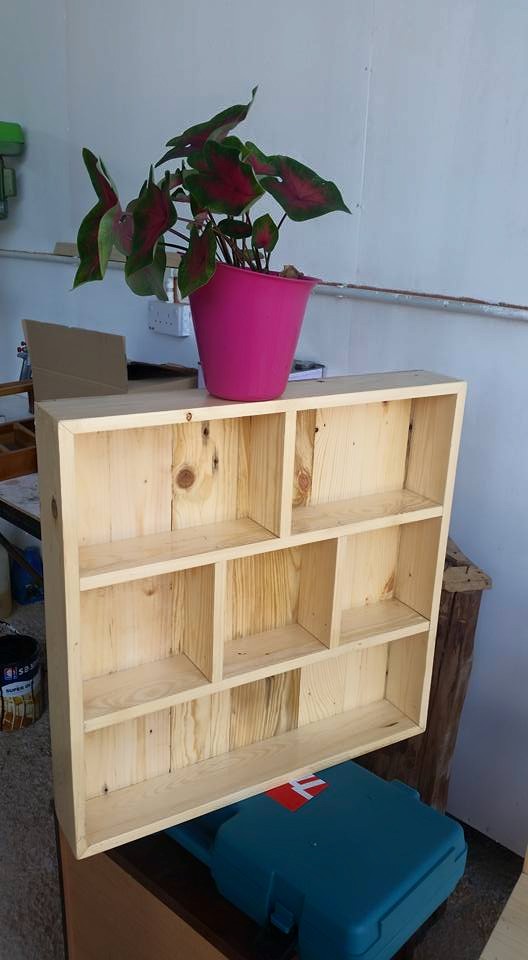 Kayu Warisan Malaysia: Perabut dan bekalan kayu pallet ( pine wood )