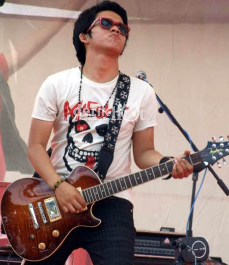 D'Masiv│Apa Salahku│Kunci Gitar/Chord/Lirik lagu | freewaremini