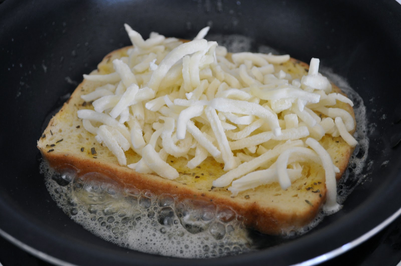 Grilled Mozzarella Sandwich All Kinds of Yumm