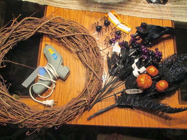 wreath, diy, crafts, hot glue gun, halloween, crow, glitter, spiders, scary, spooky, wreaths, grape vine wreath