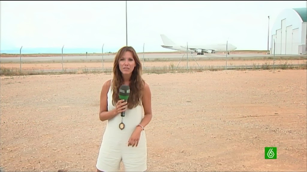 El Baúl de las Famosas: Laura Cornejo -reportera LSXN