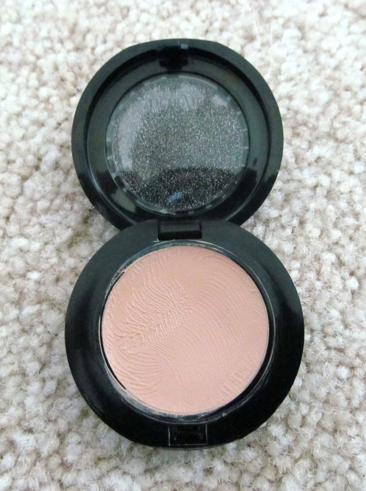 Benefit SomeKindOf Gal Primer REVIEW Absolutely Airs