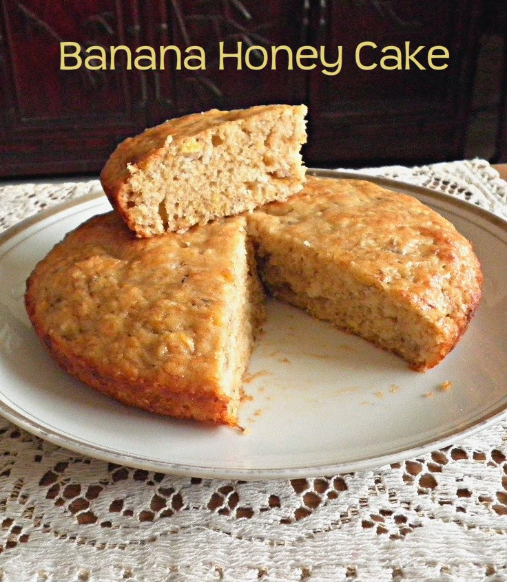 TREAT & TRICK BANANA HONEY CAKE