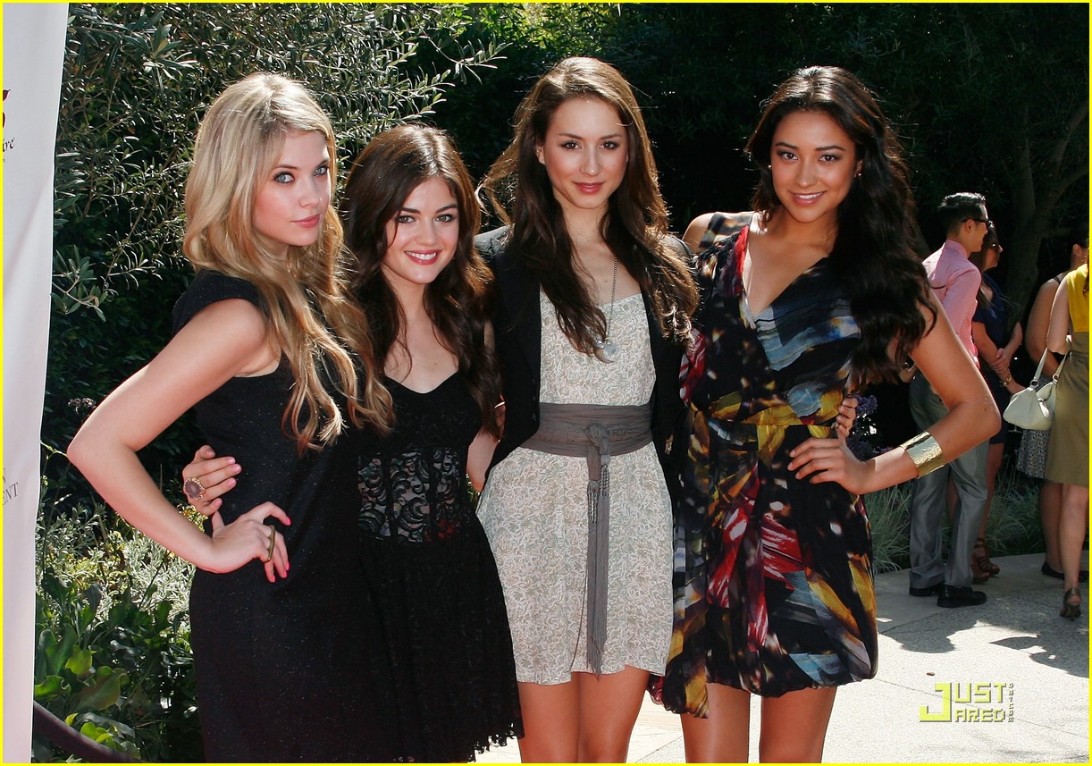 Pretty Little Liars Hd Wallpaper Full Hd Wall Pictures