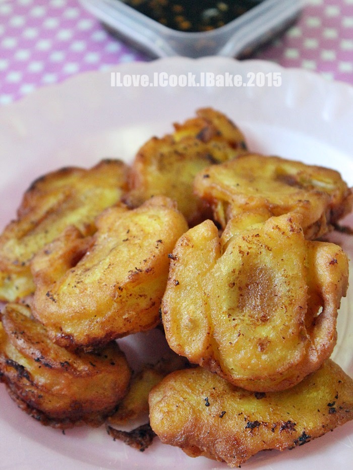 I Love. I Cook. I Bake. Crispy Banana Fritters with Spicy Soy Dipping Sauce