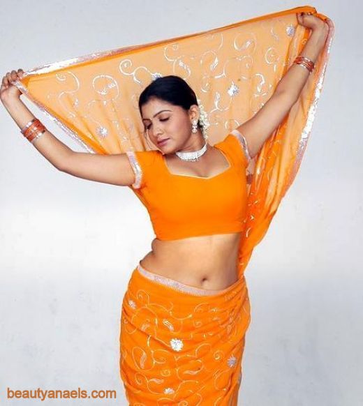 KamaKeli+Malayalam mallu aunty getting treated malayalam masala video, mallu aunty ...