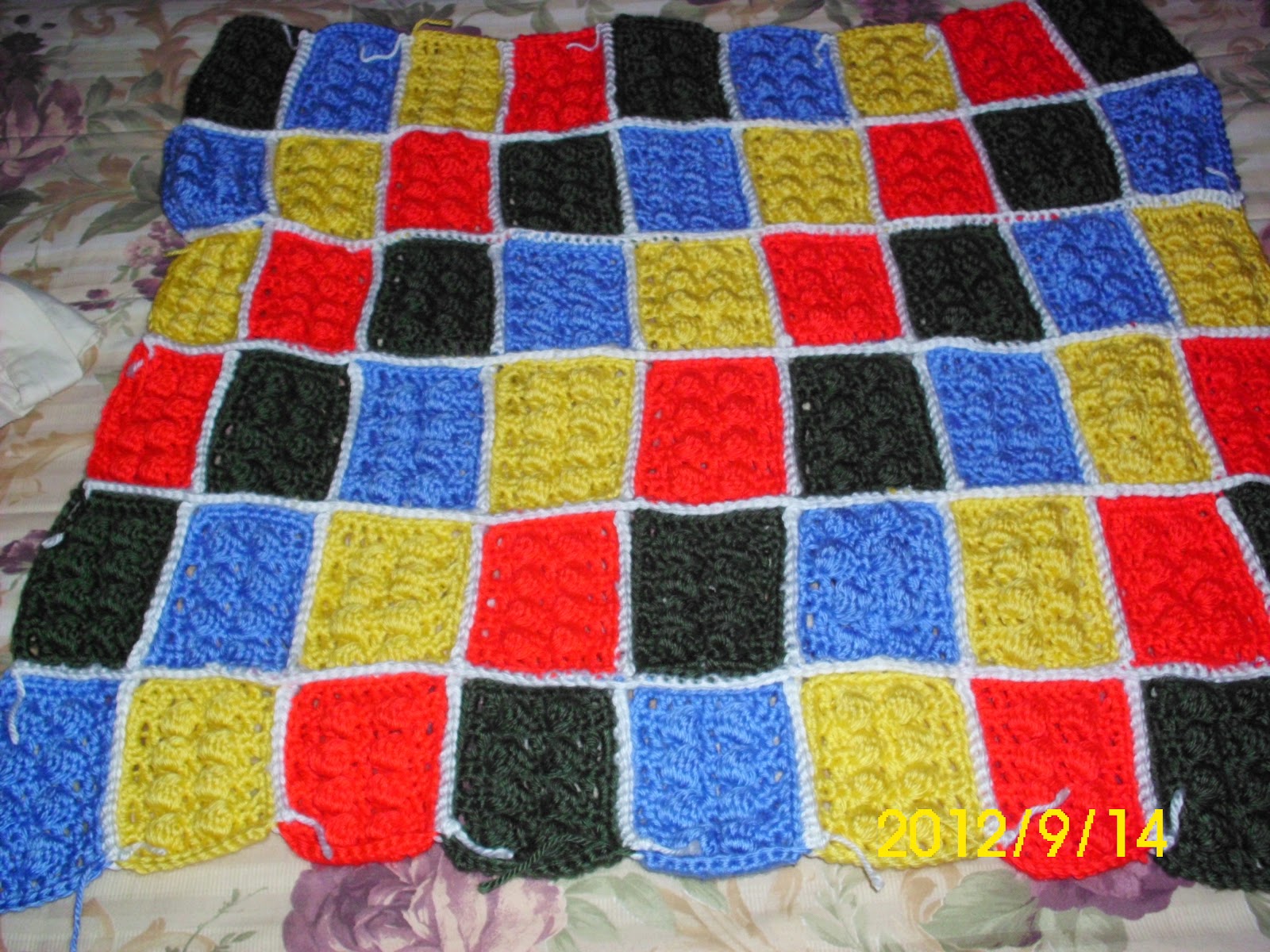 Mary Anns Crochet : LEGO BLANKET