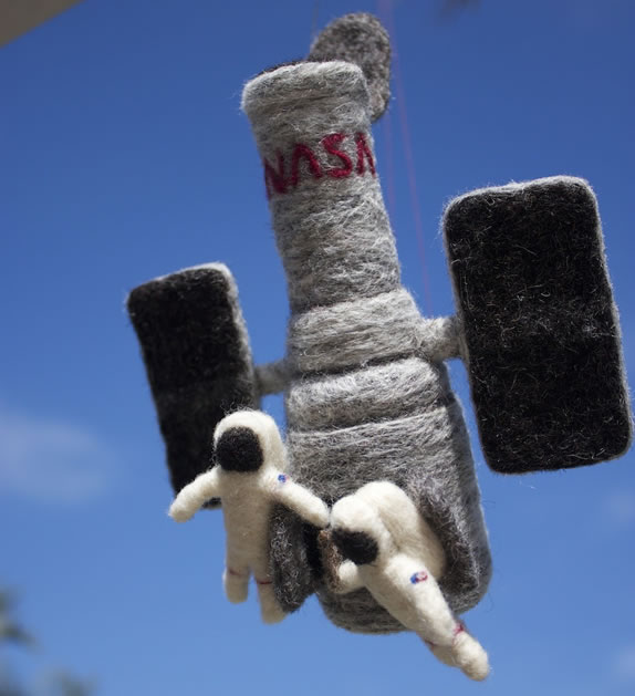 Knitted Hubble telescope
