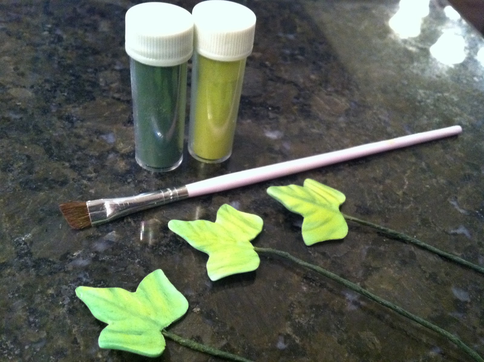 The Iced Queen Gum Paste Ivy from Wilton Course 4