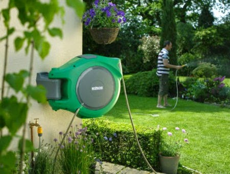 slang in tuin zaandam 2017 hozelock autoreel wandslangbox tuinslanghaspel tuin 2017 slang in tuin zaandam 2017 hozelock autoreel wandslangbox tuinslanghaspel tuin 2017