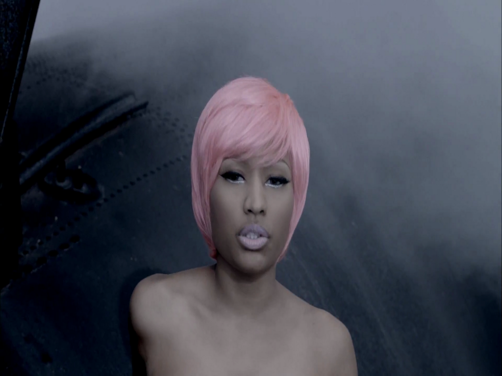 MUSIC MAZA: Nicki Minaj Feat. Rihanna - Fly HD 720p full video