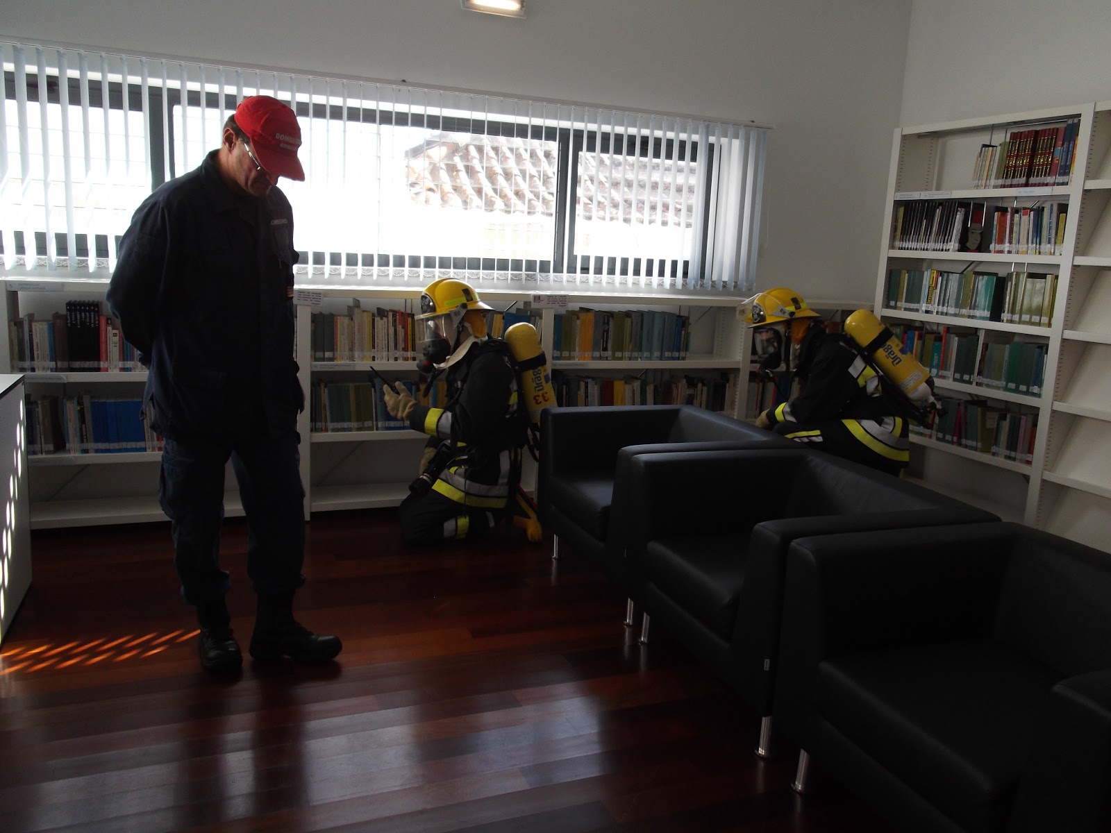 Biblioteca Municipal de Oliveira do Hospital Outubro 2012