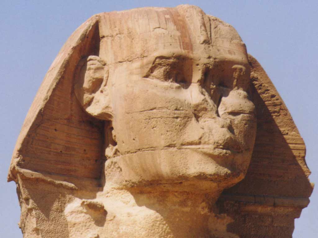 Qui a cassé le nez du sphinx? Général Kulture!