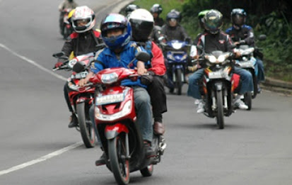 Tips dan Cara Mempersiapkan Mudik Dengan Sepeda Motor Tips dan Cara Mempersiapkan Mudik Dengan Sepeda Motor