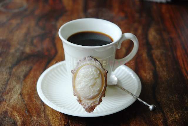 http://4.bp.blogspot.com/-Puq9OllQJeg/UZJGrvTJ4XI/AAAAAAAABQk/If9QS89wNgQ/s640/cameo+koffie+(Kopie).JPG