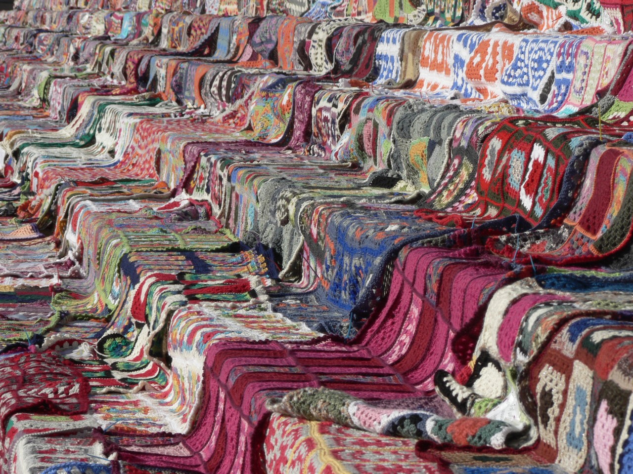 Knit 'n Pearl World's Largest Crochet Quilt