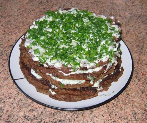 oformlenie-pechenochnogo-torta-foto