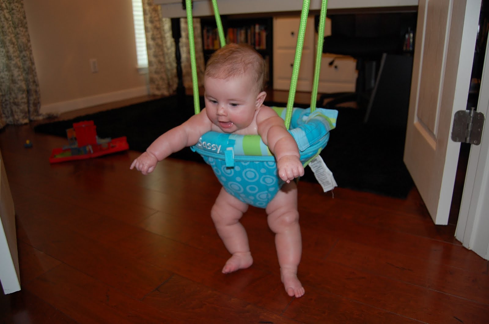 jumpy baby walker