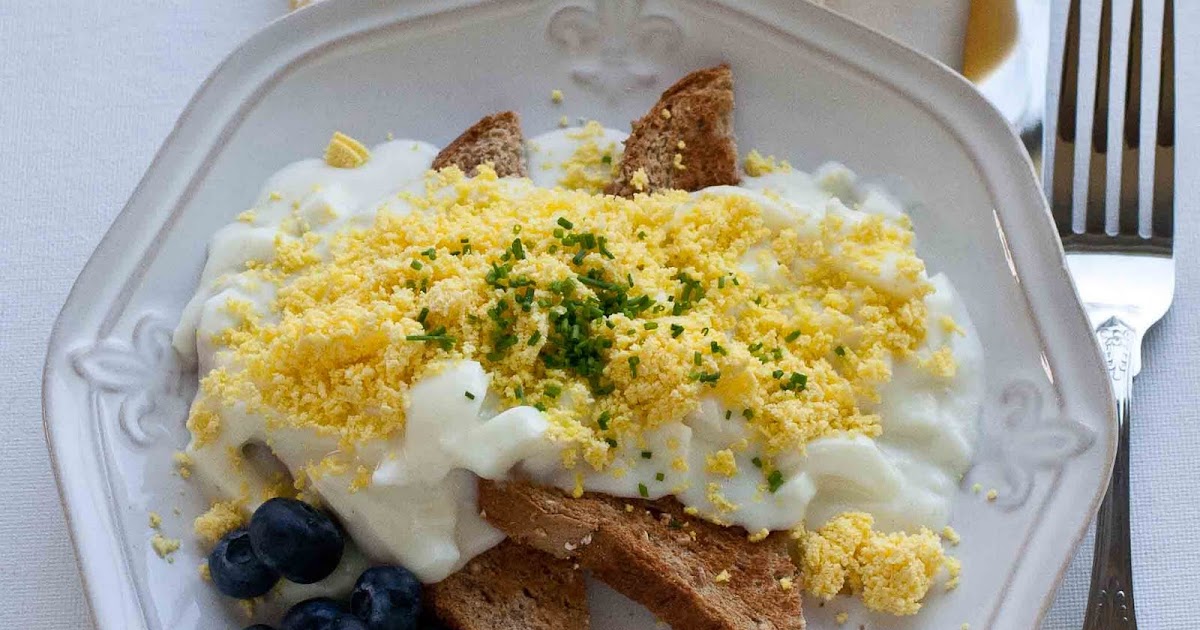 FOODjimoto: Creamed Eggs on Toast