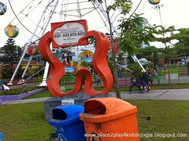 Place to Play for Kids in Jogja: Alun-Alun Batu, Malang