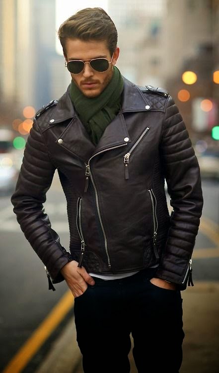 Erkeksi Havali Dayanikli Bir Zamanlarin Asi Genci Bugun Ise Erkek Gardirobunun Vazgeci Chaqueta De Cuero Hombre Moda De Cuero Abrigos Y Chaquetas De Hombre