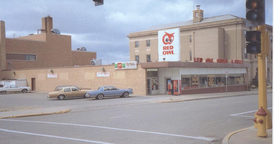 MinotMemories 1970's Grocery Stores