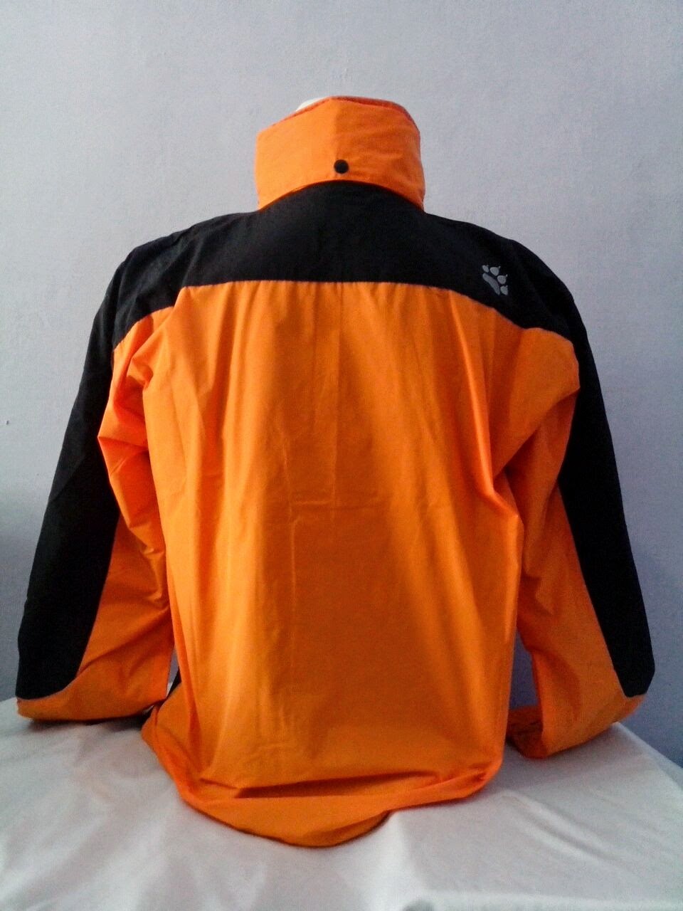 JAKET GUNUNG/OUTDOOR JACK WOLF SKIN BAHAN DALAM INER POLAR - SAHABAT