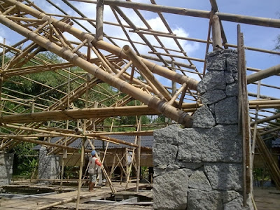 rumah bambu jakarta