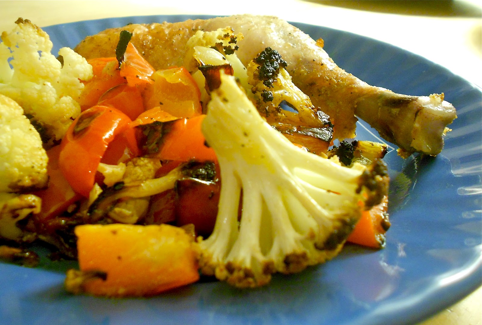 morsels & sauces Chicken with Charred Cauliflower and Peppers