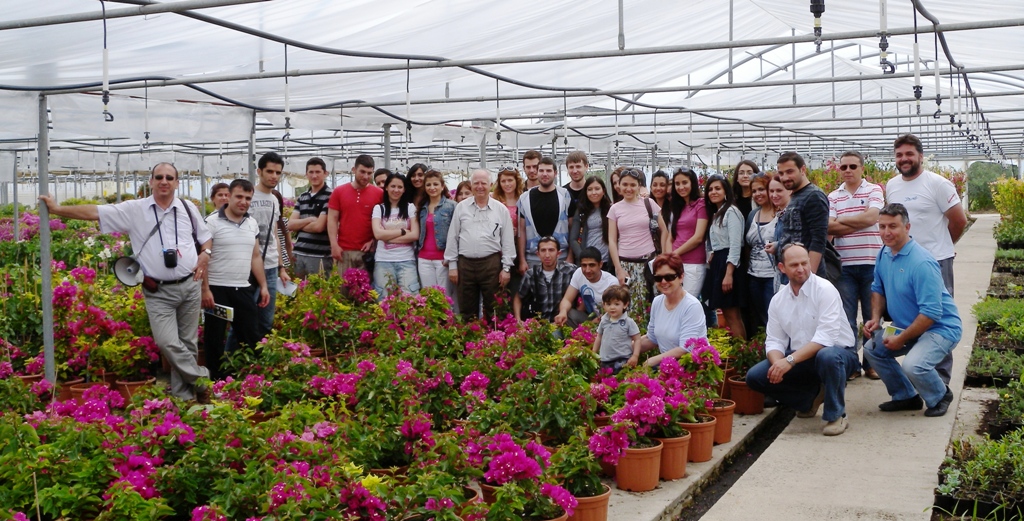 ΦΥΤΩΡΙΑ ΜΑΥΡΟΜΑΤΗ ΟΡΜΥΛΙΑ ΧΑΛΚΙΔΙΚΗΣ ΕΠΙΣΚΕΨΗ ΣΤΟ ΦΥΤΩΡΙΟ ΜΑΣ ΤΟΥ