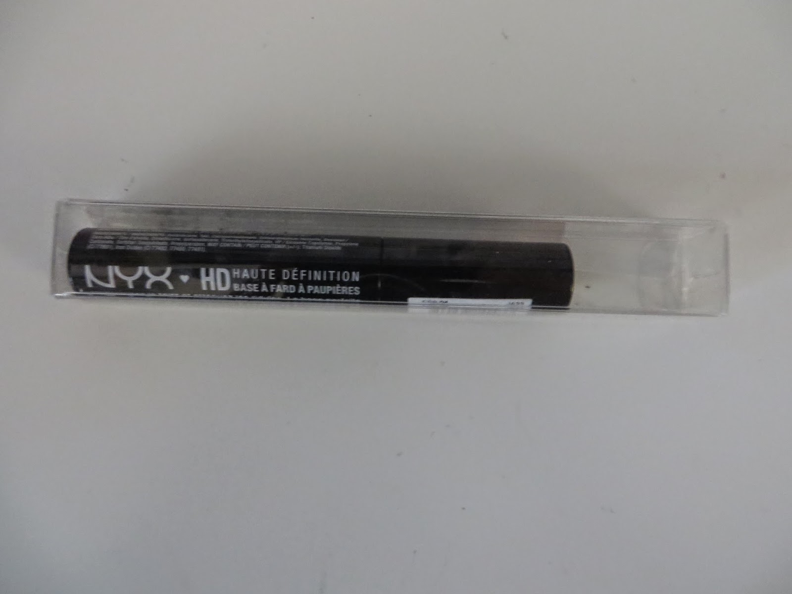 NYX HD High Definition Eye Shadow Base NYX HD High Definition Eye Shadow Base