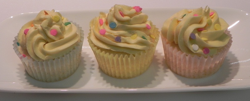 Whipped Cream Cupcakes Whipped Cream Cupcakes
