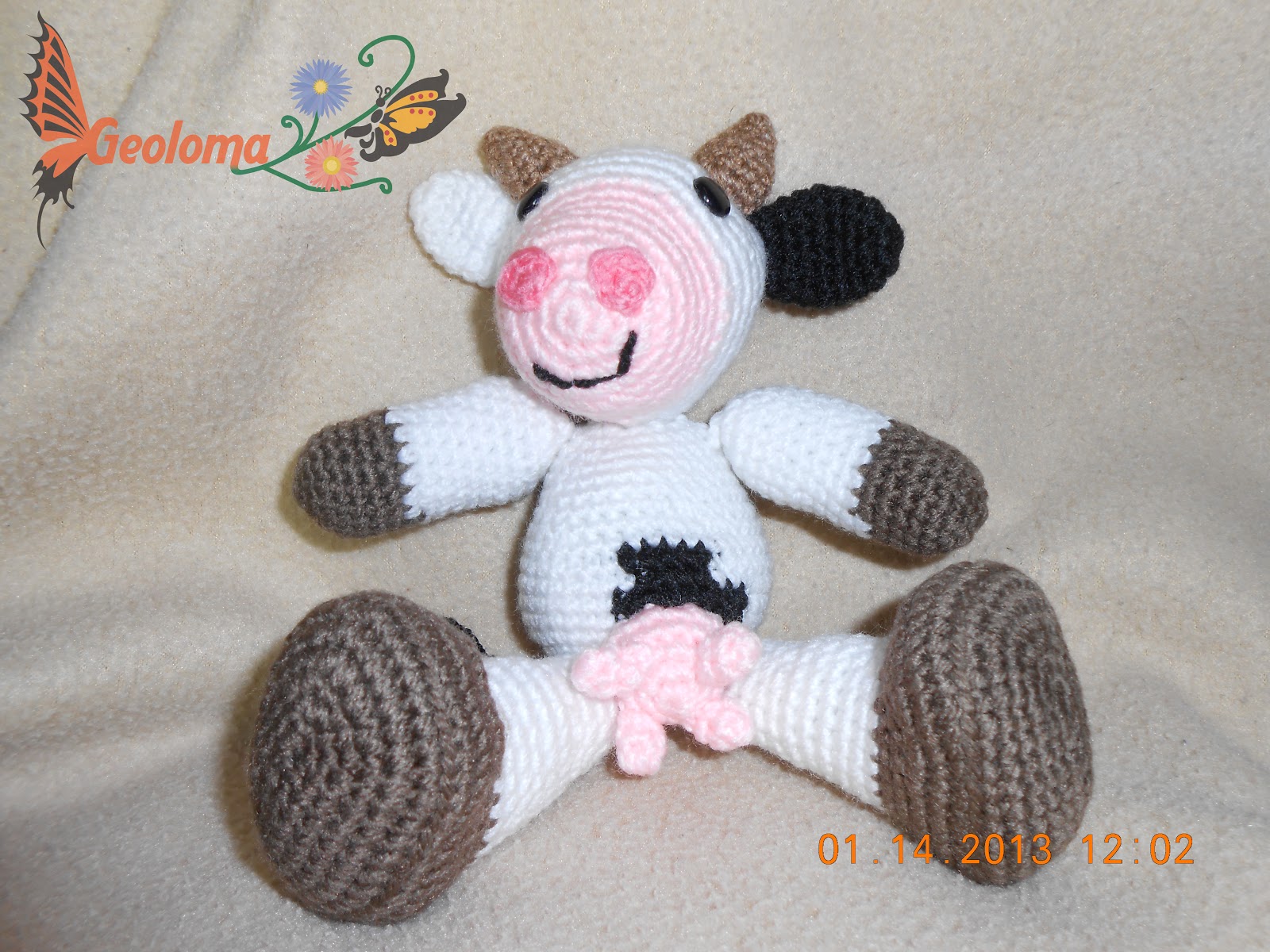 GEOLOMA: VACA Amigurumi
