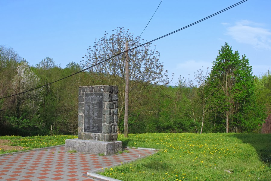 Simboli polpretekle zgodovine SEVERIN NA KUPI spomenik NOB