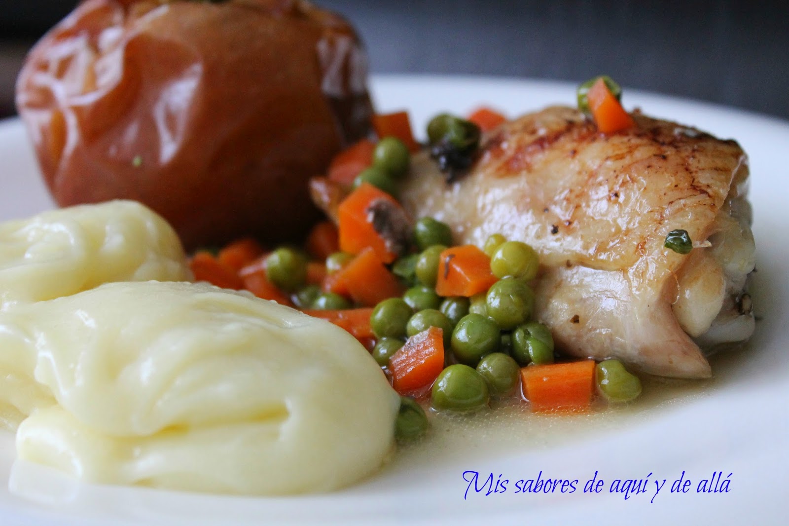 Pollo Asado Con Manzanas Y Verduritas // Roasted Chicken With Apples And Vegetables

