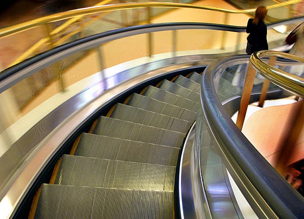 Curved Escalator-otstec