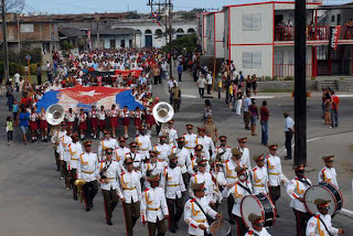 Peregrinación del pueblo de Santiago de Cuba a los Mártires de la Revolución.