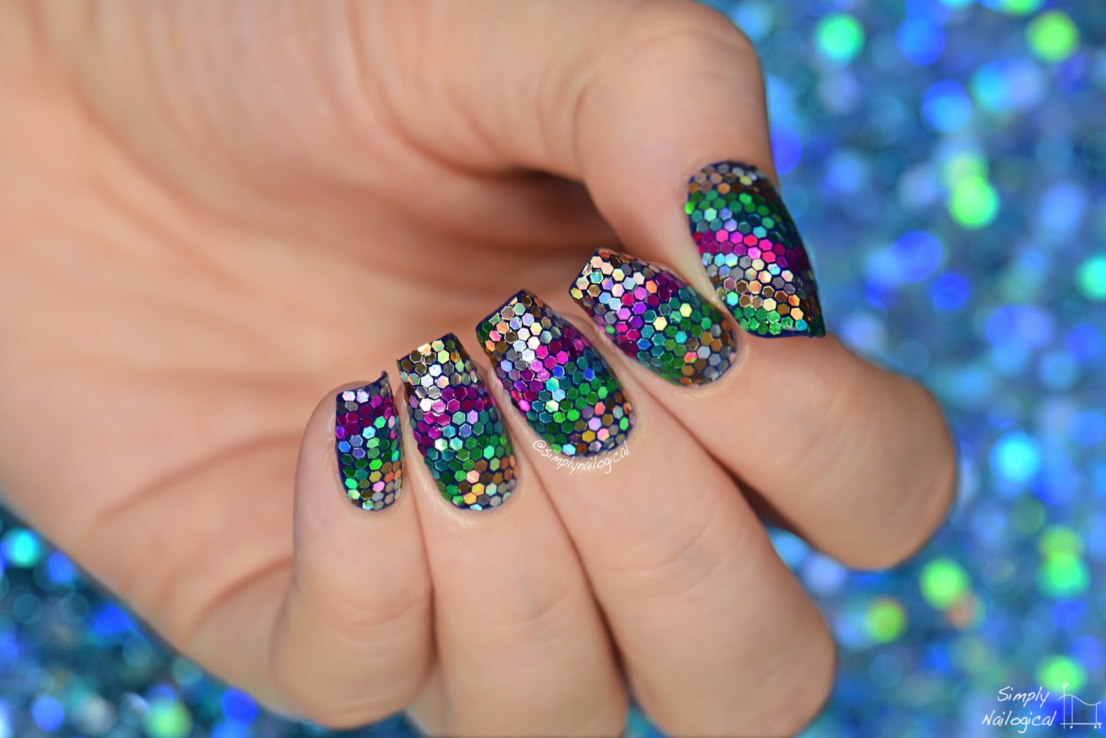 Simply Nailogical: 'V'-shaped loose glitter placement nails