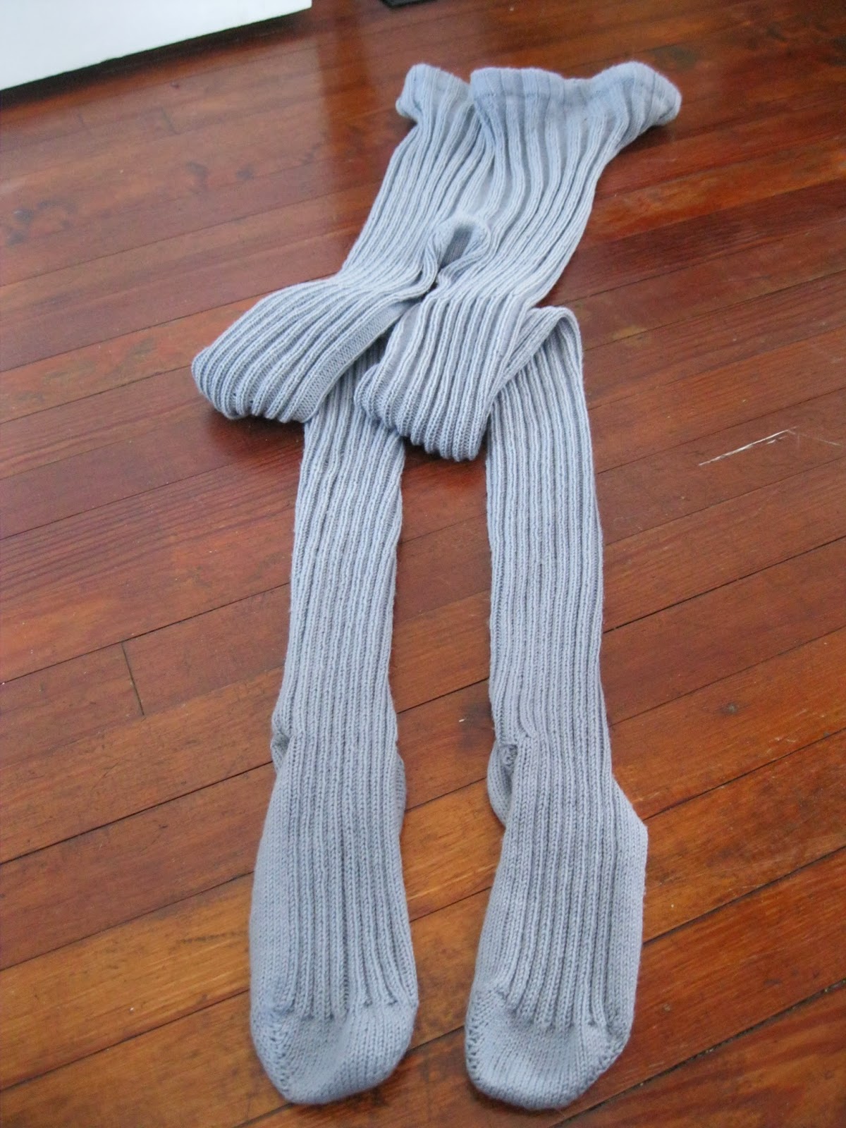 Apron History: Knitted Tights