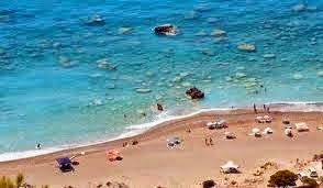 Διακοπές από 3 ευρώ την ημέρα για 130.000 εργαζόμενους και ανέργους Διακοπές από 3 ευρώ την ημέρα για 130.000 εργαζόμενους και ανέργους