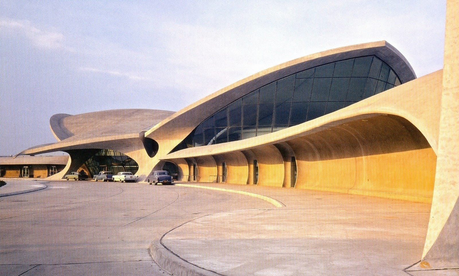 OTRO más eero saarinen
