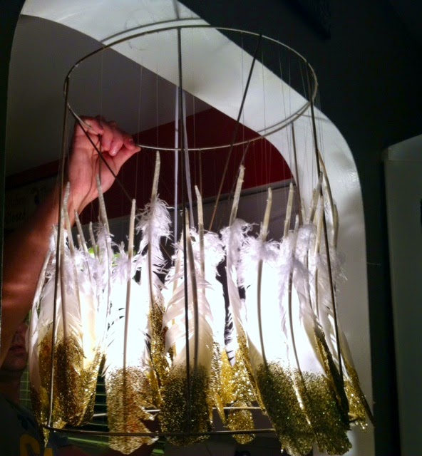 Mudpipes And Glitter Diy Gold Dipped Feather Chandlier Diy Gold Dipped Feather Chandlier