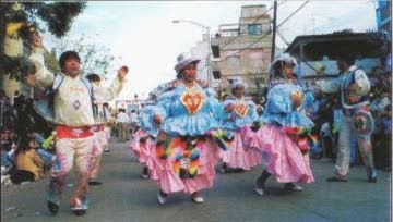 Pasacalle de la Danza Kullawada