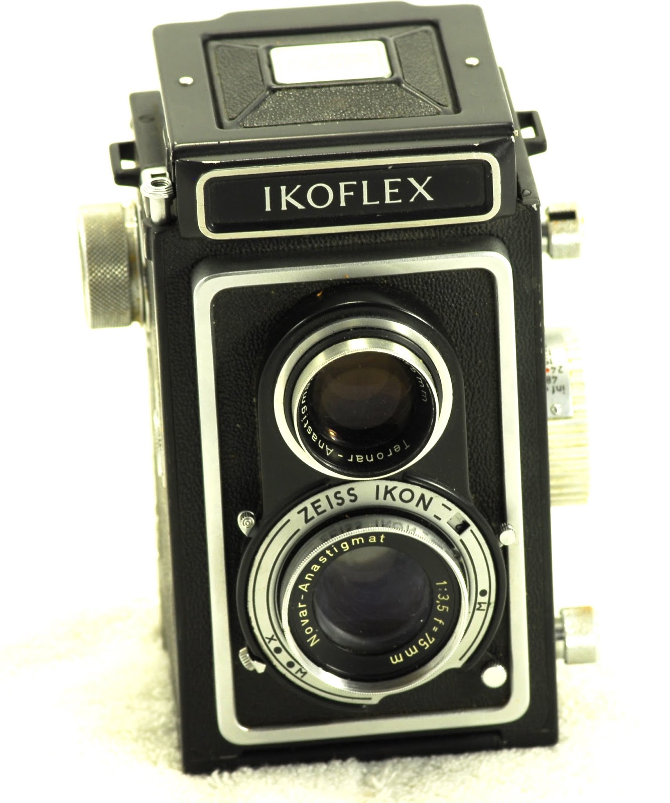 Vintage Camera House Zeiss Ikon Ikoflex TLR