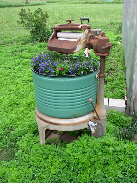 primitivebettys: ~*How Does Your Garden Grow?*~