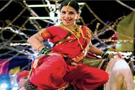 vidya-balan-item-number-ferrari-ki-sawar