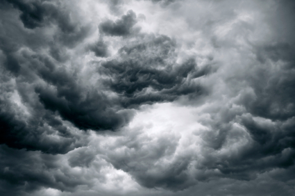 http://4.bp.blogspot.com/-QATvH5IsDPo/Th2jkK7XNXI/AAAAAAAABmw/48DtyQZOd4c/s1600/storm-clouds1.jpg