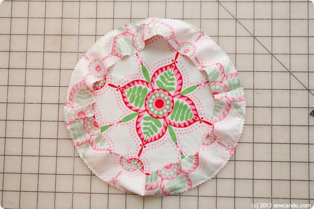 Sew Can Do Reusable Holiday Fabric Gift Box Tutorial