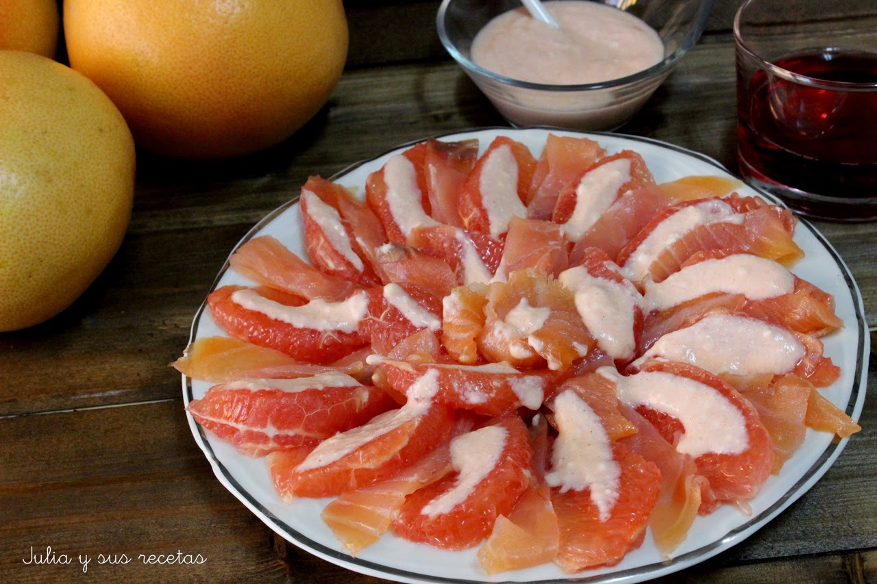 JULIA Y SUS RECETAS ENSALADA DE POMELO Y SALMÓN